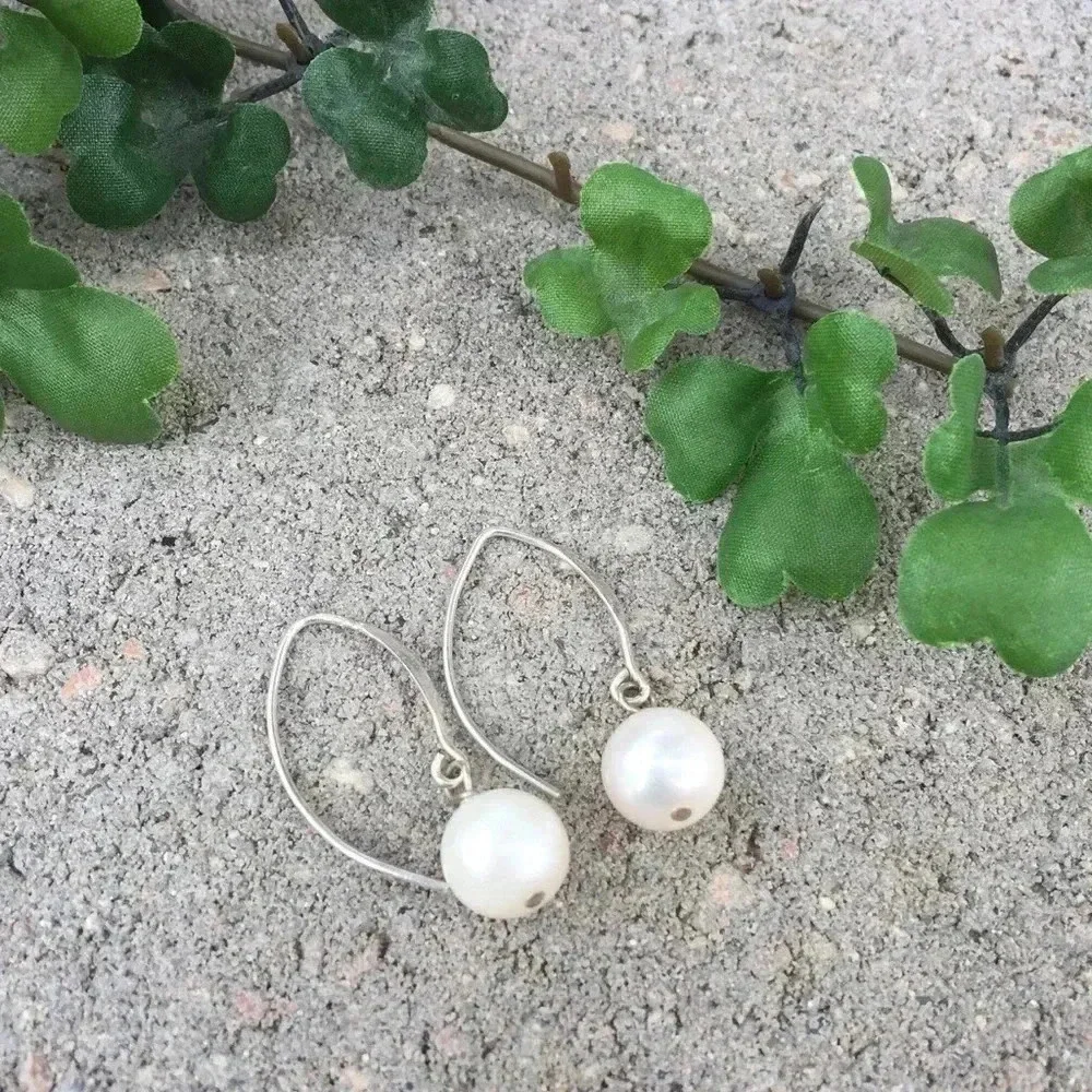 Pearl Drop Earrings, Minimalist Earrings, June Birthstone, 10mm Pearls Earrings - Picture 3 of 3